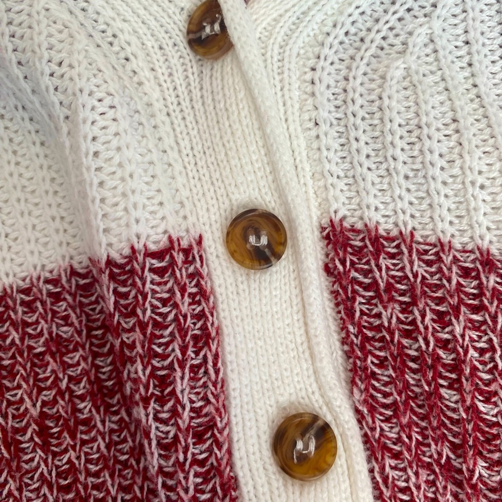 Maroon and white sweater in girls old navy size large
